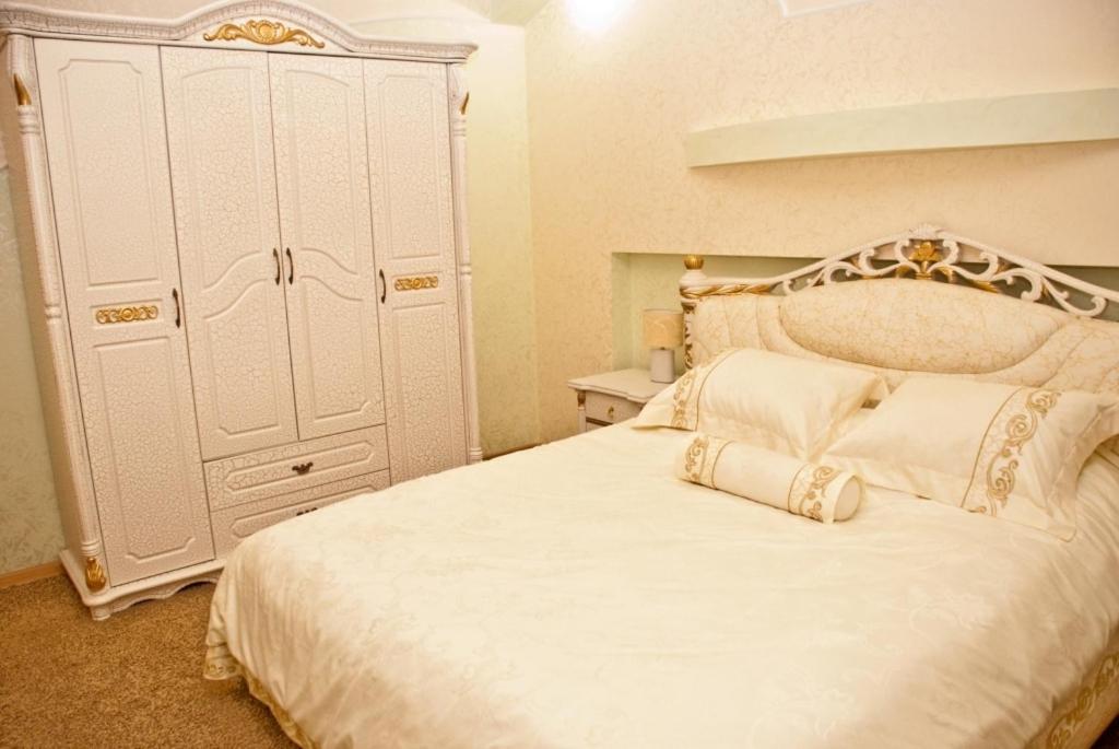Coliseum Hotell Khmelʼnytsʼkyy Rum bild