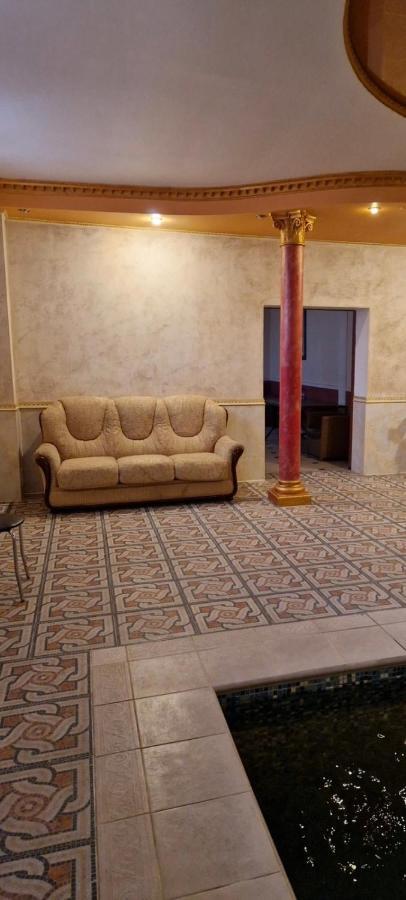 Coliseum Hotell Khmelʼnytsʼkyy Exteriör bild