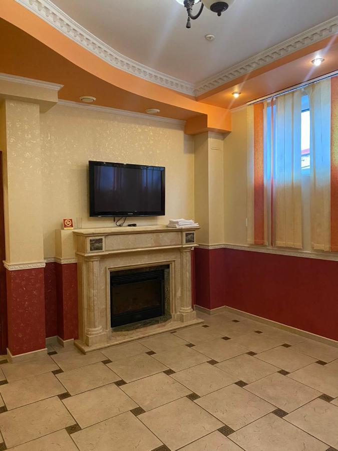 Coliseum Hotell Khmelʼnytsʼkyy Exteriör bild