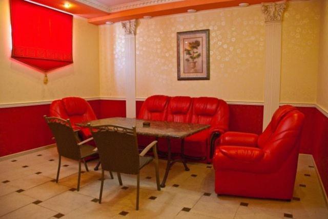 Coliseum Hotell Khmelʼnytsʼkyy Exteriör bild